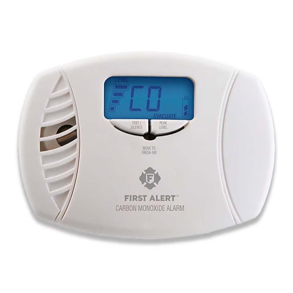 First Alert CO615 Dual-Power Carbon Monoxide Plug-In Alarm with Battery